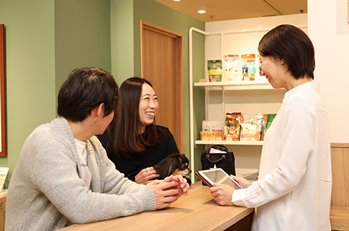 スタッフ大募集! 資格を活かして、犬たちの食生活をサポートしませんか?